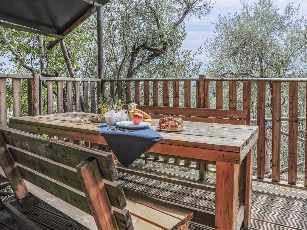 hu-fabulous-village-glamping-hu-glamp-premium-xl-exterior-terrace-table
