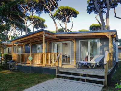nu-norcenni-girasole-mobile-home-hu-stay-premium-exterior-frontview