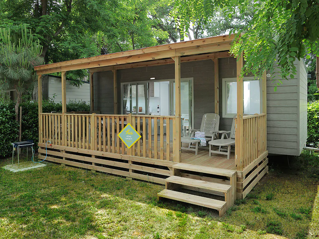 nu-norcenni-girasole-mobile-home-hu-stay-smart-exterior-frontview
