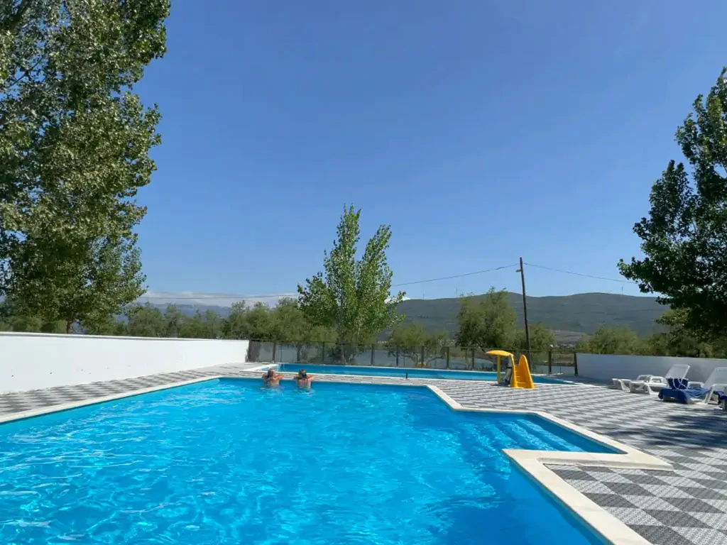 camping-karin-pool-area