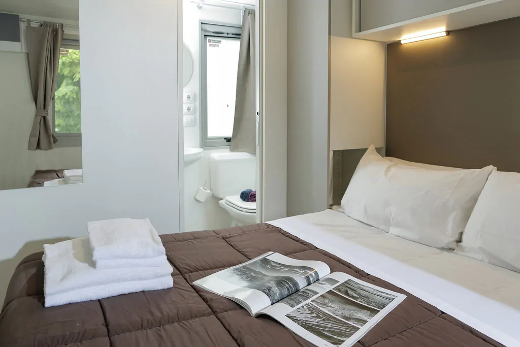 hu-fabulous-village-mobile-home-hu-stay-smart-interior-bedroom-bathroom