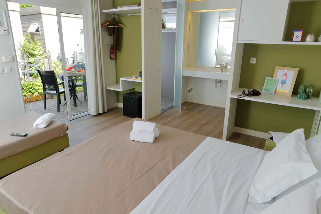 hu-fabulous-village-mobile-home-hu-stay-smart-s-interior-livingroom-bathroom