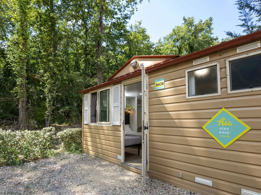 hu-firenze-certosa-camping-in-town-mobile-home-hu-stay-easy-s-exterior-frontview