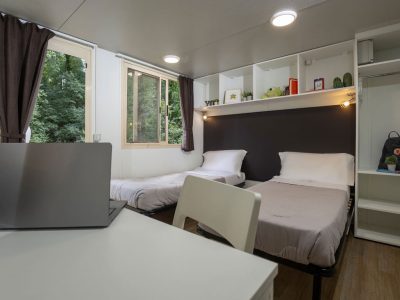 hu-firenze-certosa-camping-in-town-mobile-home-hu-stay-easy-s-interior-bedroom
