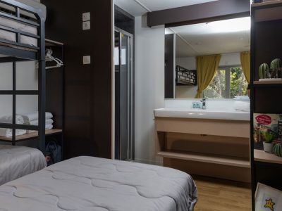 hu-firenze-certosa-camping-in-town-mobile-home-hu-stay-premium-interior-bedroom-bathroom