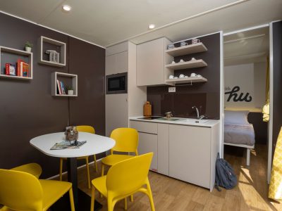 hu-firenze-certosa-camping-in-town-mobile-home-hu-stay-premium-interior-living-kitchen
