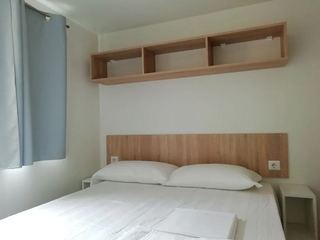 hu-firenze-certosa-camping-in-town-mobile-home-hu-stay-smart-interior-bedroom-doublebed
