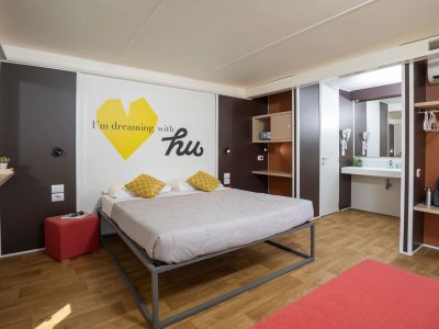 hu-firenze-certosa-camping-in-town-mobile-home-hu-stay-smart-s-interior-bedroom