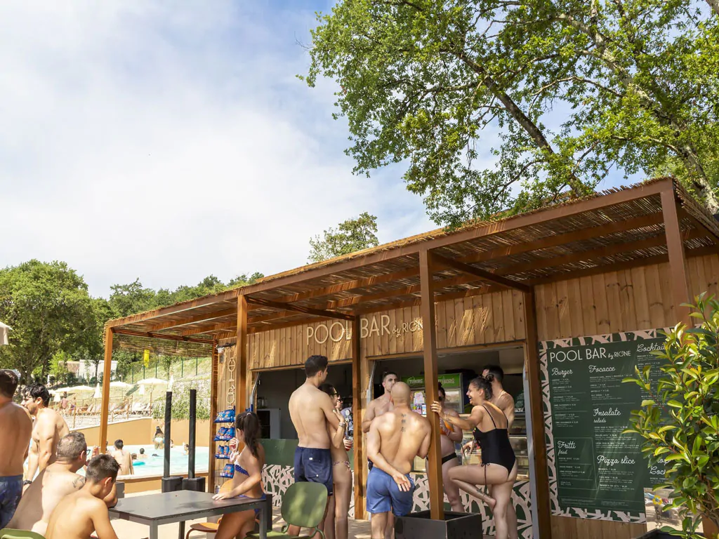 hu-firenze-certosa-camping-in-town-poolbar