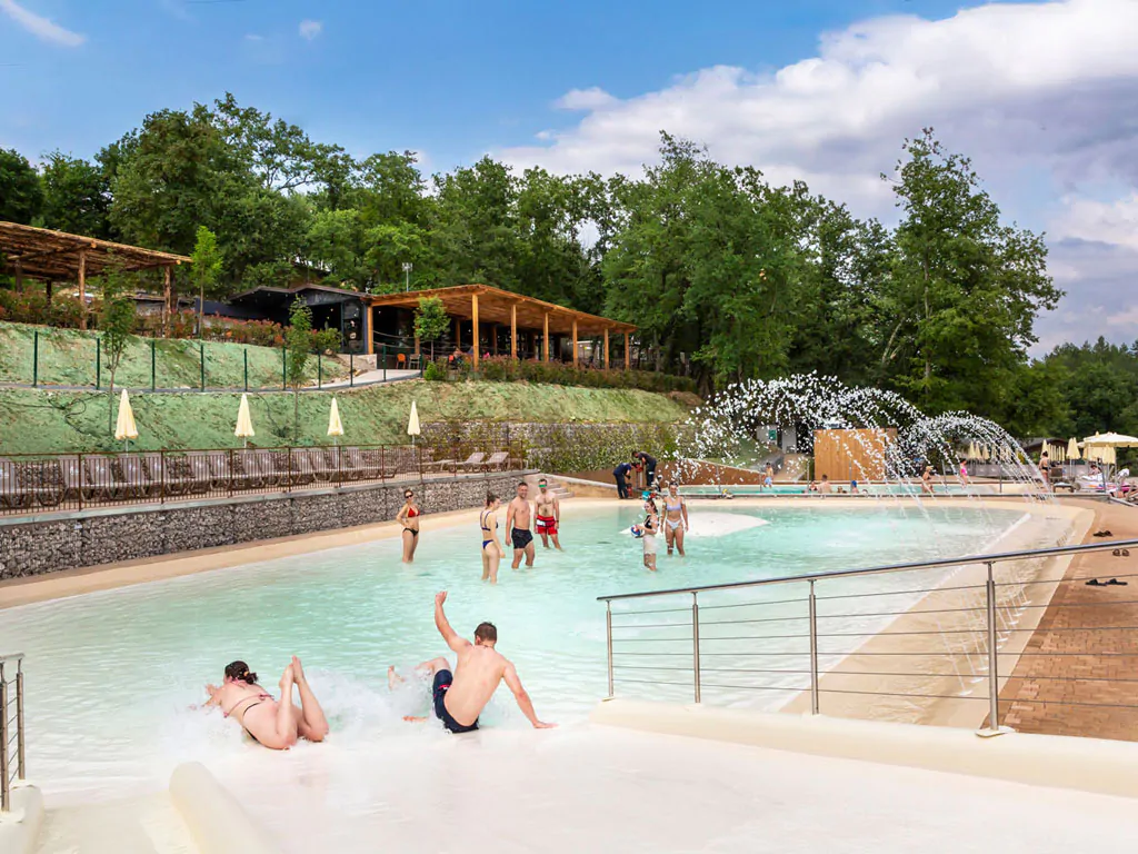 hu-firenze-certosa-camping-in-town-waterpark