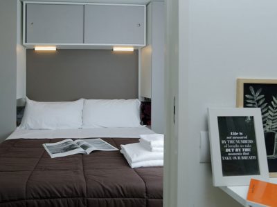 hu-i-pini-village-mobile-home-hu-stay-smart-interior-bedroom-doublebed