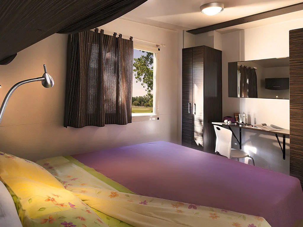 hu-i-pini-village-village-mobile-home-hu-stay-easy-l-plus-interior-bedroom