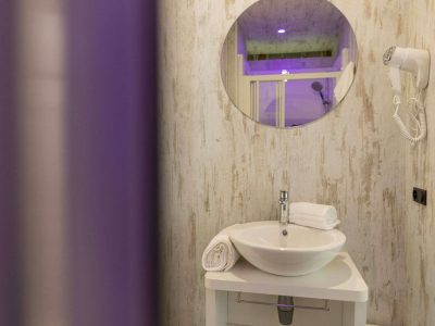 hu-montescudaio-village-glamping-hu-glamp-smart-interior-bathroom-sink