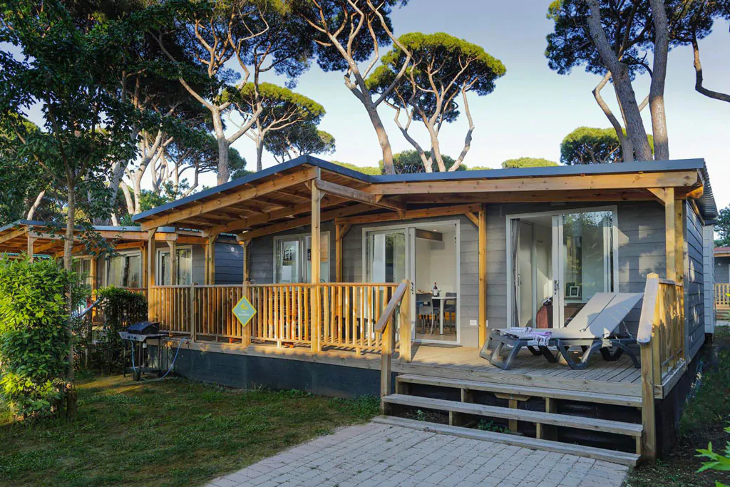 hu-montescudaio-village-mobile-home-hu-stay-premium-exterior-frontview