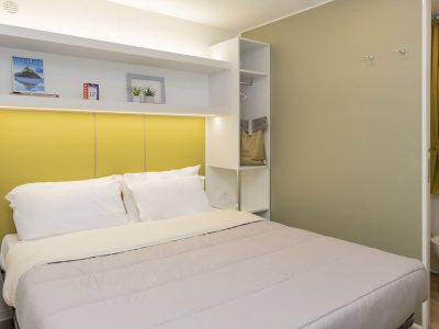 hu-montescudaio-village-mobile-home-hu-stay-smart-l-plus-interior-bedroom-doublebed