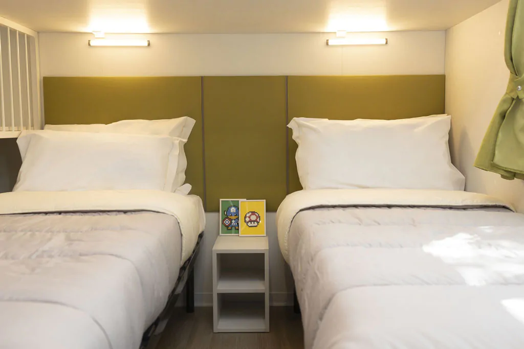 hu-montescudaio-village-mobile-home-hu-stay-smart-l-plus-interior-bedroom-singlebeds