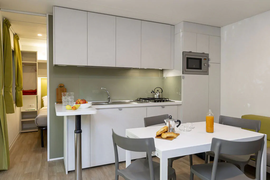 hu-montescudaio-village-mobile-home-hu-stay-smart-l-plus-interior-kitchen