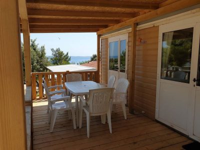 camping-simuni-mobile-home-comfort-for-six-exterior-terrace