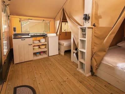 camping-valkanela-glamping-safari-tent-authentic-plus-interior-livingroom-kitchen