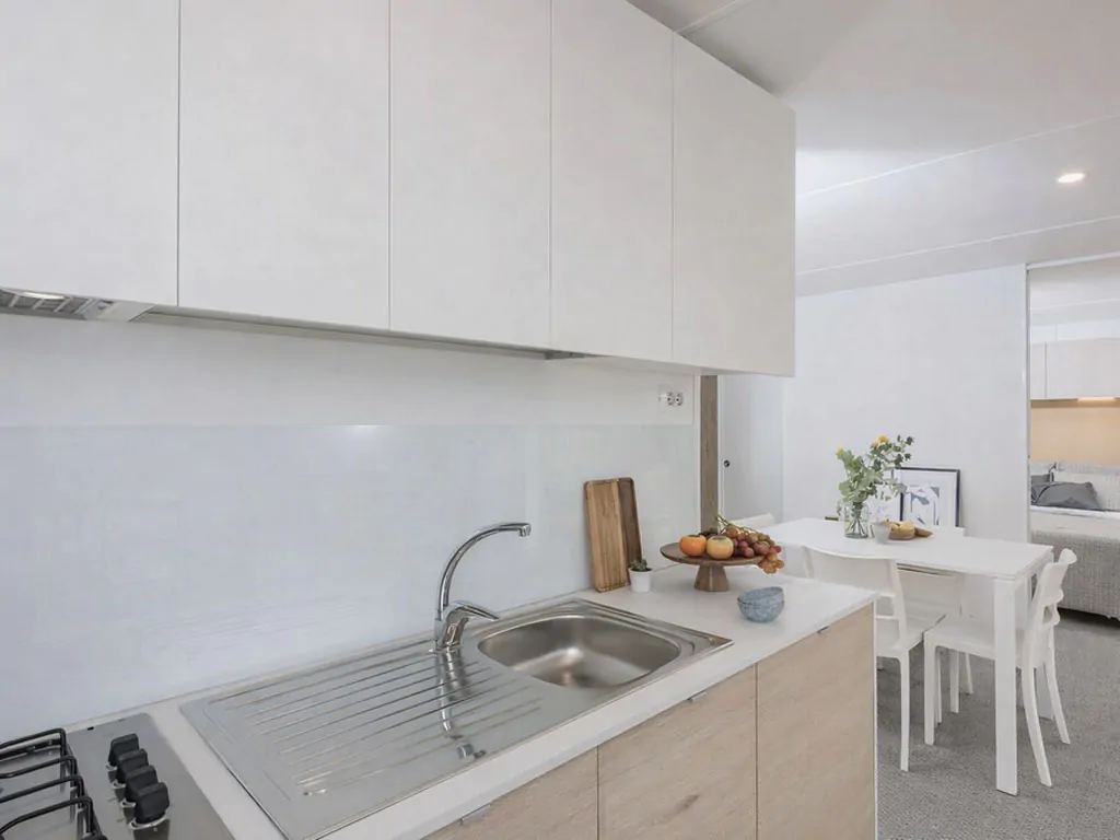 delta-open-air-resort-mobile-home-family-comfort-pet-interior-kitchen
