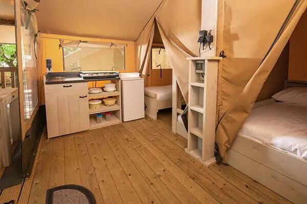aminess-maravea-tent-authentic-interior-iv1